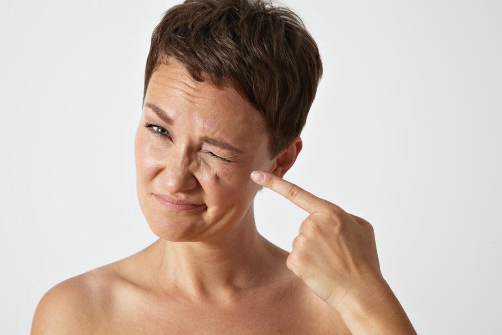 A flacidez facial é uma das mais incômodas.