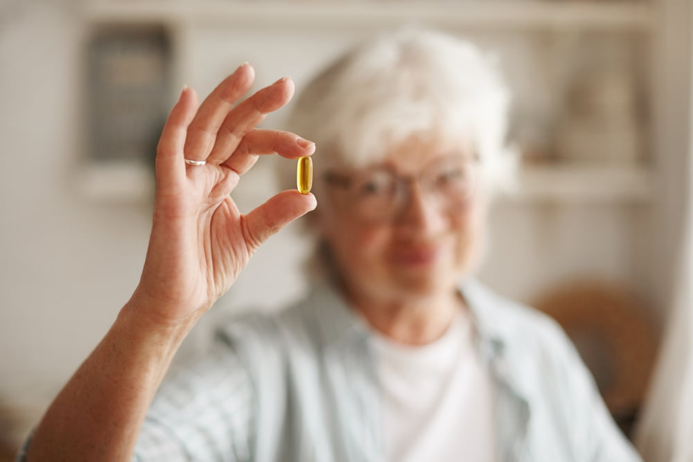 A suplementação com acompanhamento médico, é uma opção para veganos e vegetarianos manterem o índice essencial de Vitamina B12.